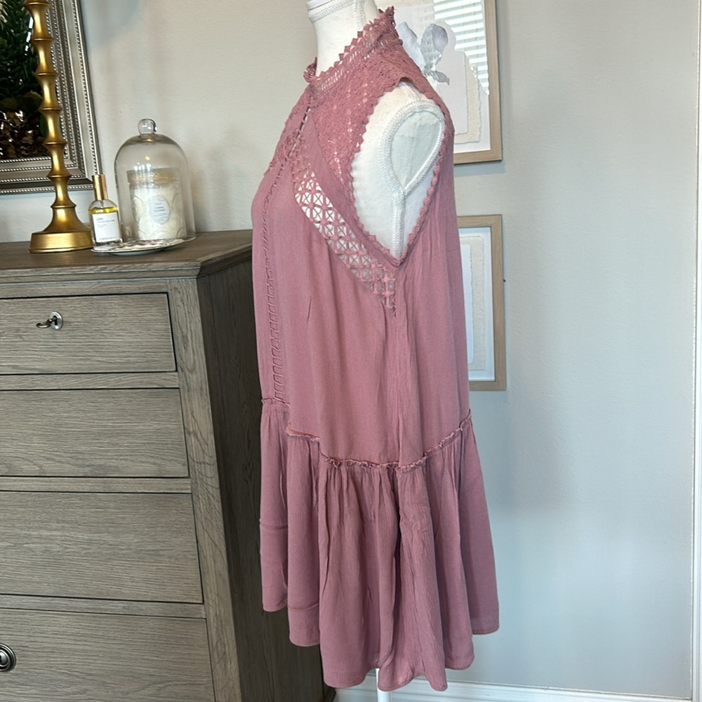 Umgee: Fit & Flare Mauve Sheer Embroidery Sleeveless Dress, Size Medium - Picture 7 of 15